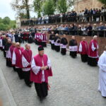 Kielce. Pogrzeb bp. Kazimierza Ryczana. Kondukt żałobny / Marzena Mąkosa / Radio Kielce
