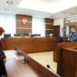 04.09.2017 Kielce. Sąd okręgowy. Ogłoszenie wyroku ws. wyłudzenia podatku VAT. Na zdjęciu : Nela Zalewska - prokurator, Łukasz Sadkowki - sędzia oraz aplikanci Dawid Żmijewski i Piotr Rodak / Marzena Mąkosa - Radio Kielce / Kielce. Sąd okręgowy. Ogłoszenie wyroku ws. wyłudzenia podatku VAT. Na zdjęciu : Nela Zalewska - prokurator, Łukasz Sadkowki - sędzia oraz aplikanci Dawid Żmijewski i Piotr Rodak