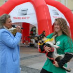 02.09.2017 Kielce. Pomidorowa bitwa na kieleckim Rynku / Marzena Mąkosa - Radio Kielce / Pomidorowa bitwa na kieleckim Rynku