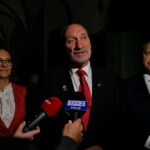 Spotkanie w klasztorze o. Oblatów. Na zdjęciu: wojewoda świętokrzyski Agata Wojtyszek, minister obrony narodowej Antoni Macierewicz, senator PiS Jarosław Rusiecki / Marzena Mąkosa / Radio Kielce