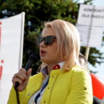 Protest pracowników PAKS przed Świętokrzyskim Urzędem Wojewódzkim w Kielcach / Marzena Mąkosa / Radio Kielce