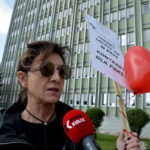 Protest pracowników PAKS przed Świętokrzyskim Urzędem Wojewódzkim w Kielcach / Marzena Mąkosa / Radio Kielce