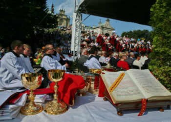 Odpust na Świętym Krzyżu / Marzena Mąkosa / Radio Kielce