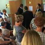 Rozprawa sądowa dotycząca pielęgniarek ze Szpitala Powiatowego w Staszowie. Pielęgniarki wspierające zwolnione koleżanki. / Monika Miller / Radio Kielce