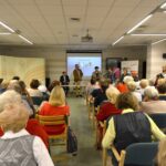 Kielce. Spotkanie autorskie z Marcinem Kydryńskim w Wojewódzkiej Bibliotece Publicznej im. Witolda Gombrowicza w Kielcach / Marzena Mąkosa / Radio Kielce