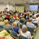 Kielce. Spotkanie autorskie z Marcinem Kydryńskim w Wojewódzkiej Bibliotece Publicznej im. Witolda Gombrowicza w Kielcach / Marzena Mąkosa / Radio Kielce