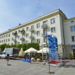 Zjadacz kurzu - miejska rzeźba puryfikacyjna na Placu Artystów / Marzena Mąkosa / Radio Kielce