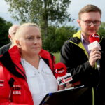 Piaski. Interwencja Radia Kielce. Ewa Pociejowska - Gawęda - Radio Kielce i Dominik Masierak - TVP3 / Marzena Mąkosa / Radio Kielce