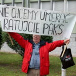 Protest PAKS pod Świętokrzyskim Urzędem Wojewódzkim / Marcin Różyc / Radio Kielce