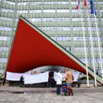 Protest PAKS pod Świętokrzyskim Urzędem Wojewódzkim / Marzena Mąkosa / Radio Kielce