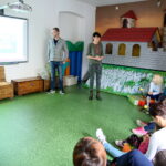 Warsztaty z okazji kieleckich Dni Energii w Aptece Wyobraźni / Marzena Mąkosa / Radio Kielce