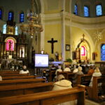 Modlitewne czuwanie w intencji zmarłego ks. Biskupa Seniora Kazimierza Ryczana / Marzena Mąkosa / Radio Kielce