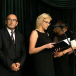 Rozdanie nagród "Nadzieje Kielc". Na zdjęciu : Andrzej Sygut, zastępca prezydenta Kielc, Magda Małaczek i Małgorzata Zielińska / Marzena Mąkosa / Radio Kielce