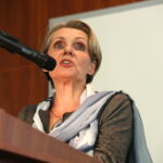 Sesja sejmiku województwa Świętokrzyskiego. prof. dr hab. Elżbieta Trafiałek - Przewodnicząca Regionalnej Komisji Egzaminacyjnej / Marzena Mąkosa / Radio Kielce