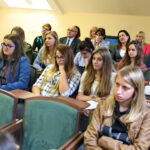 Obchody 100-lecia Sądu Okręgowego w Kielcach. Młodzież szkolna uczestnicząca w wydarzeniu / Marzena Mąkosa / Radio Kielce