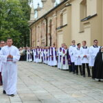 19.09.2017 Kielce. Uroczystości pogrzebowe biskupa Kazimierza Ryczana. Kondukt żałobny od kościoła Trójcy Świętej do Bazyliki Katedralnej / Marzena Mąkosa / Radio Kielce