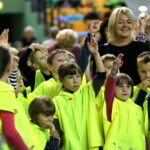 Pierwszaki poznawały zasady bezpieczeństwa na Hali Legionów w Kielcach / Marzena Mąkosa / Radio Kielce