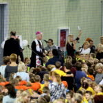 Pierwszaki poznawały zasady bezpieczeństwa na Hali Legionów w Kielcach / Marzena Mąkosa / Radio Kielce