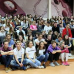 Warsztaty językowe. Wspólne czytanie na wiele języków "Małego Księcia" w I LO im. Stefana Żeromskiego w Kielcach. / Marzena Mąkosa / Radio Kielce