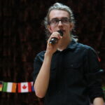 Warsztaty językowe. Wspólne czytanie na wiele języków "Małego Księcia" w I LO im. Stefana Żeromskiego w Kielcach. / Marzena Mąkosa / Radio Kielce