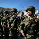 Przysięga wojskowa elewów służby przygotowawczej do NSR / Marzena Mąkosa / Radio Kielce