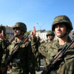 Przysięga wojskowa elewów służby przygotowawczej do NSR / Marzena Mąkosa / Radio Kielce