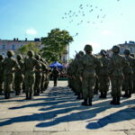 Przysięga wojskowa elewów służby przygotowawczej do NSR / Marzena Mąkosa / Radio Kielce