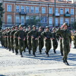 Przysięga wojskowa elewów służby przygotowawczej do NSR / Marzena Mąkosa / Radio Kielce