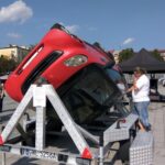 Piknik Bezpiecznie na drodze.Symulator dachowania / Emilia Sitarska / Radio Kielce