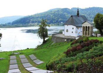 Sanktuarium Świętych Męczenników Świerada i Benedykta w Tropiu na Sądecczyźnie / mojamalopolska.pl
