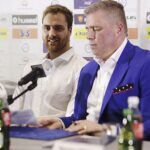Warszawa. Konferencja prasowa dotycząca przyszłości PGE Vive Kielce - Andreas Wolff i prezes PGE VIVE Kielce Bertus Servaas / Jarosław Kubalski / Radio Kielce