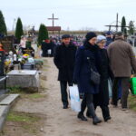 Kwesta oraz msza święta na cmentarzu w Sędziszowie / Ewa Pociejowska-Gawęda / Radio Kielce