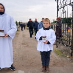 Kwesta oraz msza święta na cmentarzu w Sędziszowie / Ewa Pociejowska-Gawęda / Radio Kielce