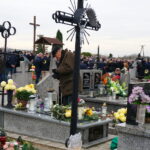 Kwesta oraz msza święta na cmentarzu w Sędziszowie / Ewa Pociejowska-Gawęda / Radio Kielce