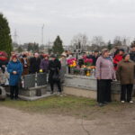 Kwesta oraz msza święta na cmentarzu w Sędziszowie / Ewa Pociejowska-Gawęda / Radio Kielce