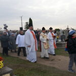 Kwesta oraz msza święta na cmentarzu w Sędziszowie / Ewa Pociejowska-Gawęda / Radio Kielce