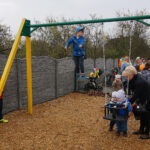 Otwarcie placu zabaw w Miedzianej Górze / Wiktor Dziarmaga / Radio Kielce