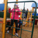 Otwarcie placu zabaw w Miedzianej Górze / Wiktor Dziarmaga / Radio Kielce