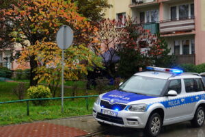 62-letnia kobieta wypadła z okna na 10. piętrze wieżowca, przy ulicy Romualda w Kielcach / Kamil Król / Radio Kielce