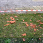 Szkody wyrządzone przez wichurę na dachu bazyliki kolegiackiej w Wiślicy / Kamil Włosowicz / Radio Kielce