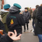 Po raz 18. harcerze oraz członkowie i sympatycy Towarzystwa Miłośników Buska-Zdroju zbierali pieniądze na ratowanie buskich, zabytkowych nagrobków / Kamil Włosowicz / Radio Kielce