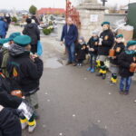 Po raz 18. harcerze oraz członkowie i sympatycy Towarzystwa Miłośników Buska-Zdroju zbierali pieniądze na ratowanie buskich, zabytkowych nagrobków / Kamil Włosowicz / Radio Kielce