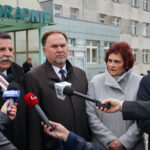 Konferencja prasowa PiS w Starachowicach. Na zdjęciu: Andrzej Kryj - poseł PiS, Marek Kwitek - poseł PiS, Danuta Krępa - starosta starachowicki, Krzysztof Lipiec - poseł PiS / Tomasz Piwko / Radio Kielce