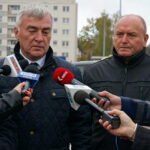 Konferencja prasowa PiS w Starachowicach. Na zdjęciu: Andrzej Bętkowski - wicewojewoda świętokrzyski, Tomasz Margula z Klubu "Razem dla Mieszkańców" / Tomasz Piwko / Radio Kielce