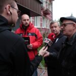 Kielce. Program Radia Kielce i TVP3 Kielce - problem bezpańskich zwierząt w jednym z bloków na osiedlu Czarnów / Krzysztof Bujnowicz / Radio Kielce