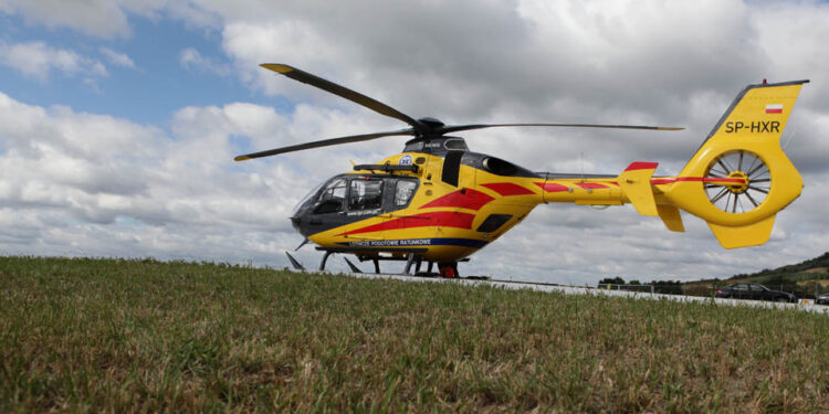 Nowa baza dla kieleckiej Śmigłowcowej Służby Ratownictwa Medycznego. Śmigłowiec Eurocopter EC135 / Wojciech Habdas / Radio Kielce