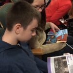 Projekt "Korowód Niepodległości". Lekcje patriotyzmu przygotowane przez wojewodę świętokrzyskiego / Marlena Płaska / Radio Kielce