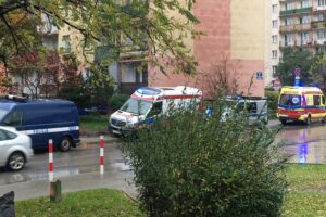 62-letnia kobieta wypadła z okna na 10 piętrze wieżowca, przy ulicy Romualda w Kielcach / Jerzy Sidorowicz / Radio Kielce