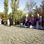 Sandomierz. Uroczystości pogrzebowe biskupa-seniora Wacława Świerzawskiego. Procesja do bazyliki katedralnej / Jarosław Kubalski / Radio Kielce