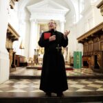 Święty Krzyż. Wystawa misyjna i spotkanie ojcem misjonarzem Władysławem Koziołem / Jarosław Kubalski / Radio Kielce